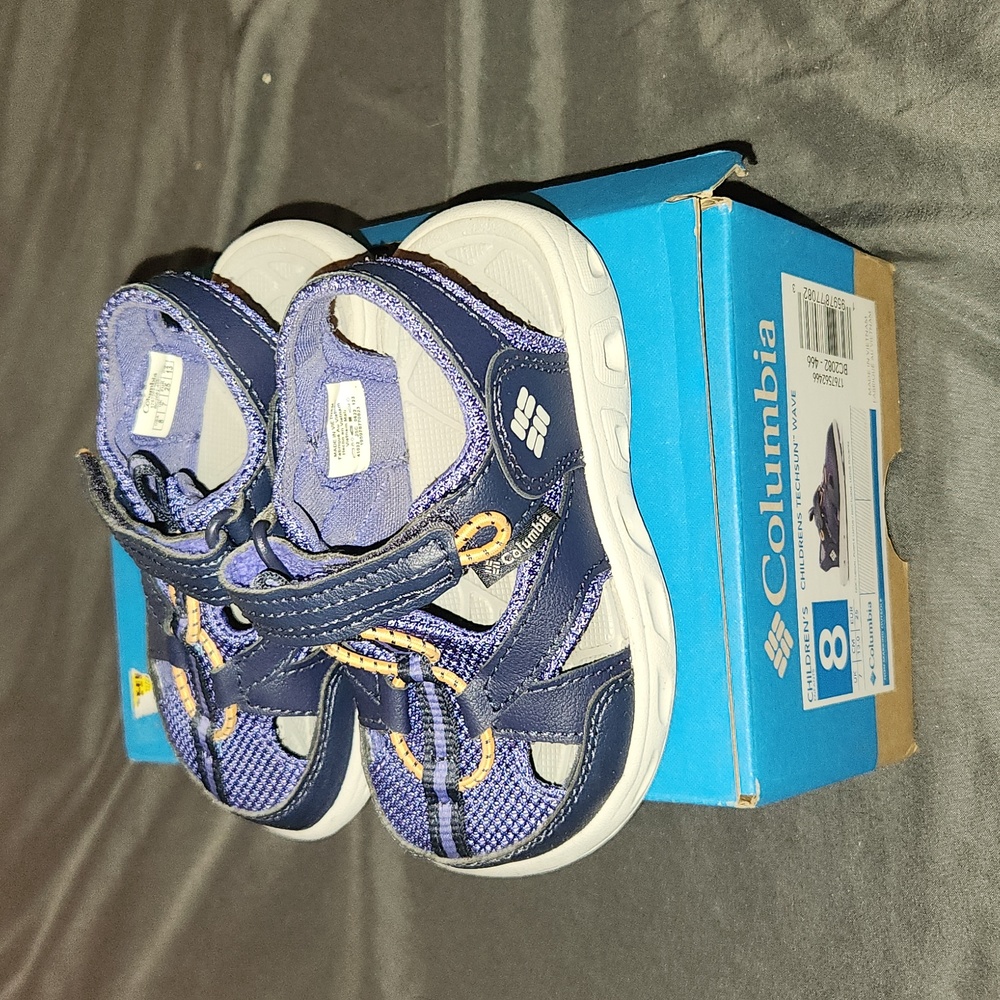 NWT Toddler sandals size 8